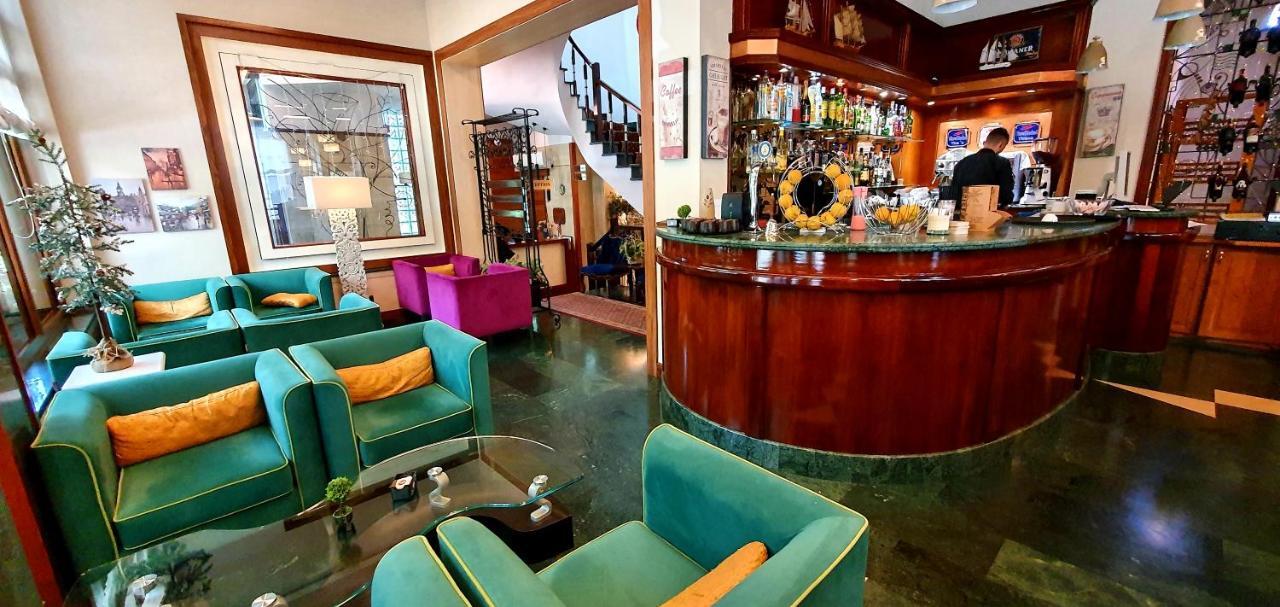 Nov Hotel Tirana Extérieur photo