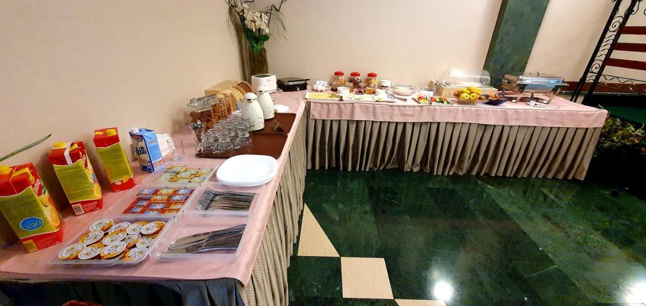 Nov Hotel Tirana Extérieur photo