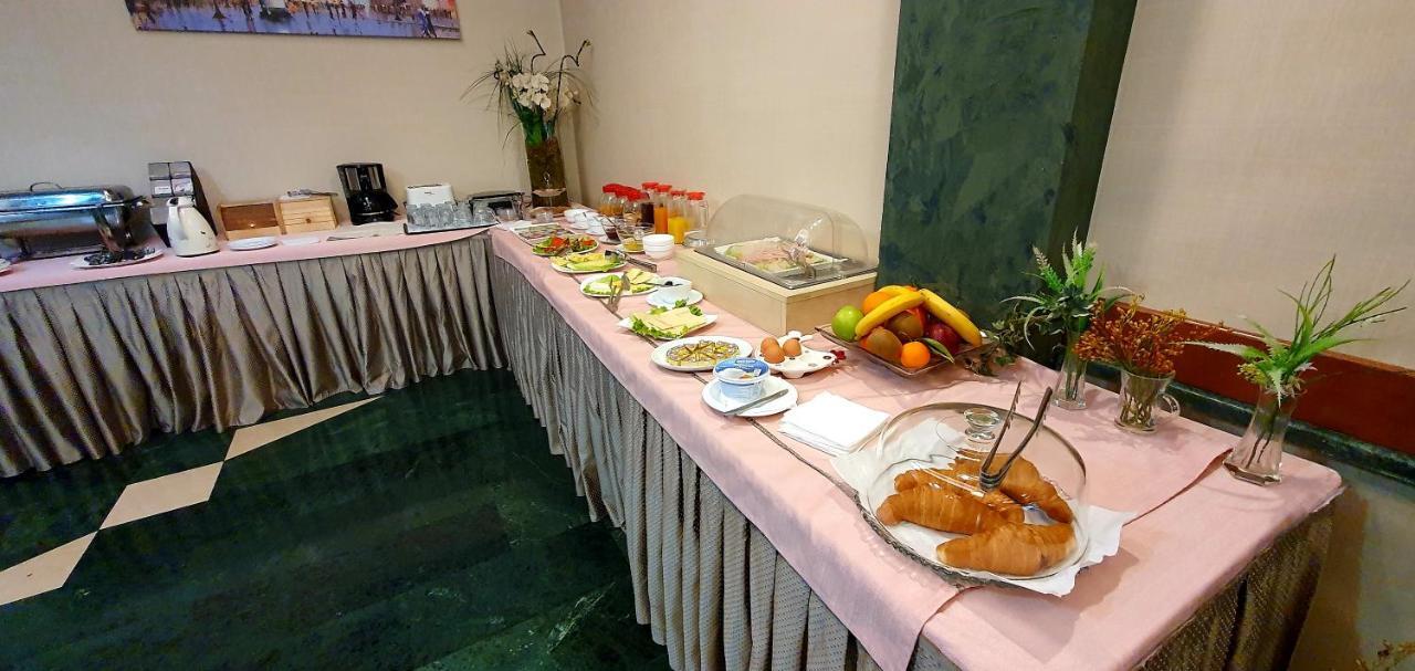 Nov Hotel Tirana Extérieur photo